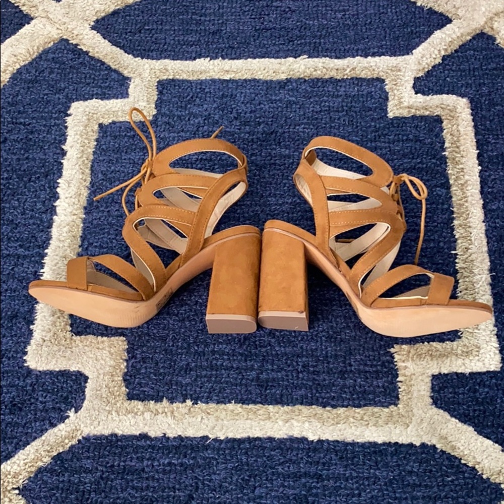 *PRICE FIRM*  Ankle Lace Up Chunky Heel Booties